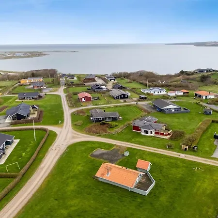 Lonne - 750m To The Fjord By Interhome