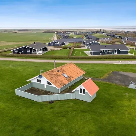 Lonne - 750m To The Fjord By Interhome