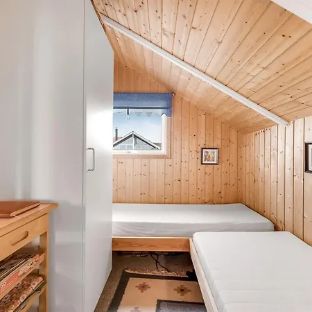 Lonne - 750m To The Fjord By Interhome *